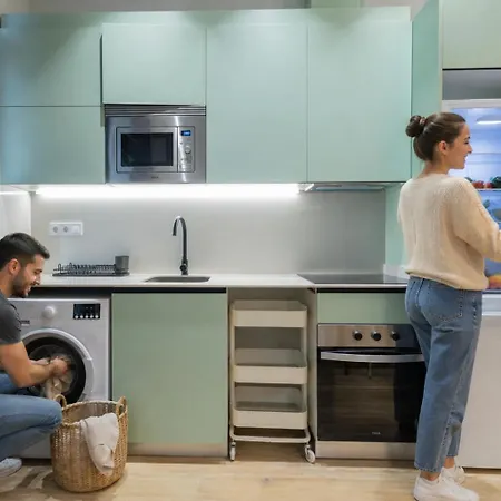 Florit Flats - 4 Guests With Ac And Wifi Near Sorolla Train Station